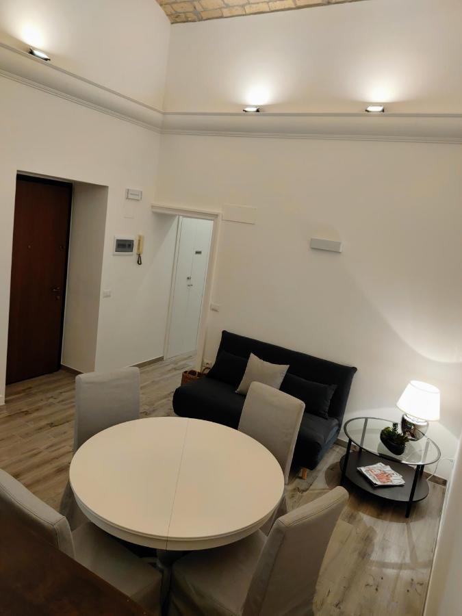Christy Suite Elegante Appartamento Nel Centro Storico Di Anzio Exterior foto